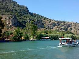 Boutique Hotel Triple Room With Wonderful View in Natural Conservation