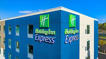 Holiday Inn Express Huntsville Space Center, an IHG Hotel