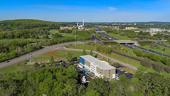 Holiday Inn Express Huntsville Space Center, an IHG Hotel