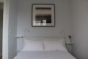 Stunning Clifton Flat in Amazing Central Location