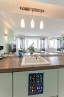 Stunning Clifton Flat in Amazing Central Location