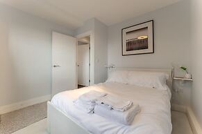 Stunning Clifton Flat in Amazing Central Location