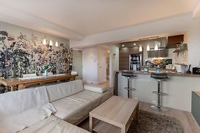 Stunning Clifton Flat in Amazing Central Location