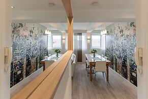 Stunning Clifton Flat in Amazing Central Location