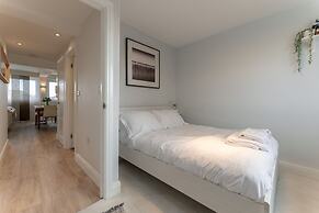 Stunning Clifton Flat in Amazing Central Location