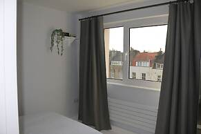 Stunning Clifton Flat in Amazing Central Location