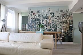 Stunning Clifton Flat in Amazing Central Location