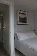 Stunning Clifton Flat in Amazing Central Location