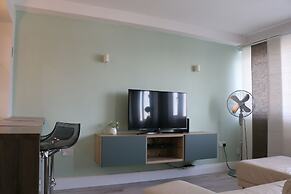 Stunning Clifton Flat in Amazing Central Location