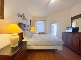 Fantastic 4 Bed Home With Private Pool & Spa 137mh 4 Bedroom Villa by 