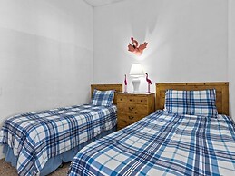 Splendid 3 bedroom home with private pool 2896KL 3 Villa by RedAwning