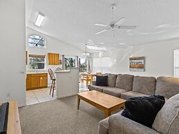 Splendid 3 bedroom home with private pool 2896KL 3 Villa by RedAwning