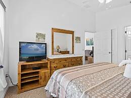 Splendid 3 bedroom home with private pool 2896KL 3 Villa by RedAwning