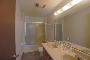 Love Hotels Tomahawk by OYO at Lake Mohawksin WI