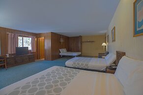 Love Hotels Tomahawk by OYO at Lake Mohawksin WI