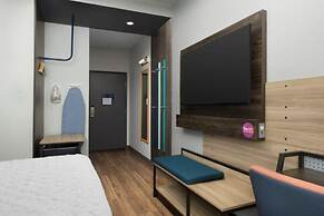 Tru by Hilton San Antonio North