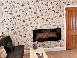 Pinewood Cottage Deluxe Self Catering Apartments