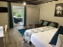 Pinewood Cottage Deluxe Self Catering Apartments