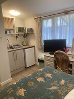 Pinewood Cottage Deluxe Self Catering Apartments