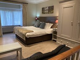 Pinewood Cottage Deluxe Self Catering Apartments