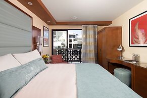 Cormorant Boutique Hotel