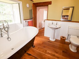 Eagle Farmhouse