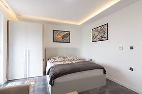 Deluxe Feliciano Apartments