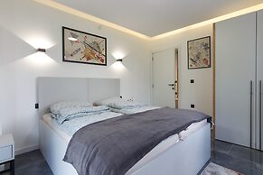 Deluxe Feliciano Apartments