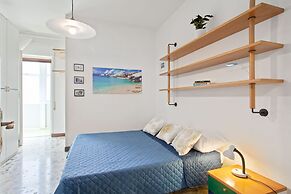 Pane & Pomodoro Beach Roomy Flat