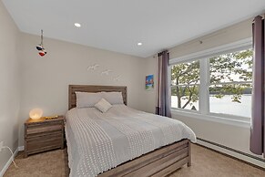 Jcr Taunton Bay Hideaway 3 Bedroom Home by RedAwning