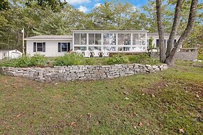 Jcr Taunton Bay Hideaway 3 Bedroom Home by RedAwning