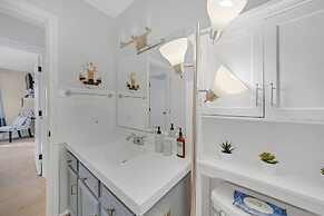 Jcr Taunton Bay Hideaway 3 Bedroom Home by RedAwning