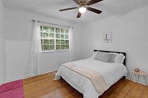 Peaceful Modern Family Home In Fayetteville! 3 Bedroom Home by Redawni