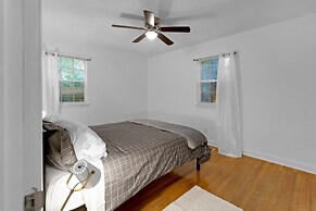 Peaceful Modern Family Home In Fayetteville! 3 Bedroom Home by Redawni