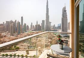 Burj Khalifa Vw  Prvt Pool in Dubai