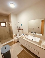 Luxury Modern 2-bed Apartment Pereybere Grand Baie