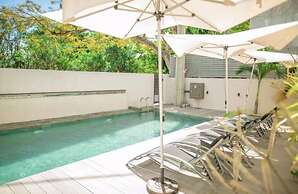 Luxury Modern 2-bed Apartment Pereybere Grand Baie