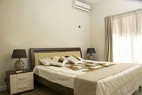 Luxury Modern 2-bed Apartment Pereybere Grand Baie