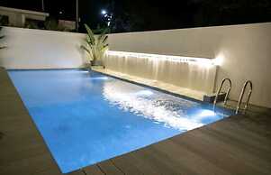 Luxury Modern 2-bed Apartment Pereybere Grand Baie