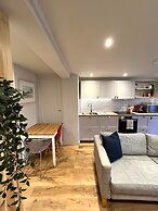 Stylish Studio Apartment in Clifton Village