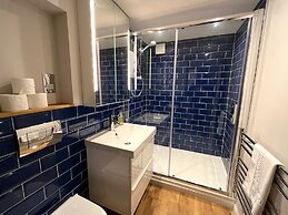 Stylish Studio Apartment in Clifton Village