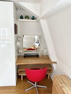 Bright 1 Double bed Apartment Near Cabot Circus