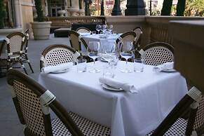 The Palazzo Prestige Club Lounge