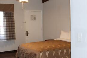 Quality Inn - On The Lake Clarksville-Boydton