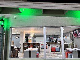 Quality Inn - On The Lake Clarksville-Boydton