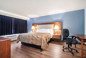 Quality Inn - On The Lake Clarksville-Boydton