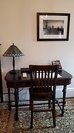 Davis Square Inn