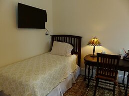 Davis Square Inn