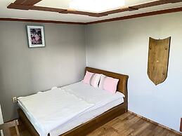 Sokcho Haeoleumhouse