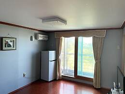 Sokcho Haeoleumhouse